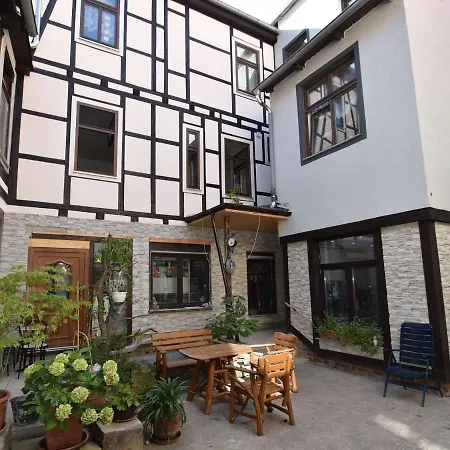 Appartement Plush In Near The City Centre